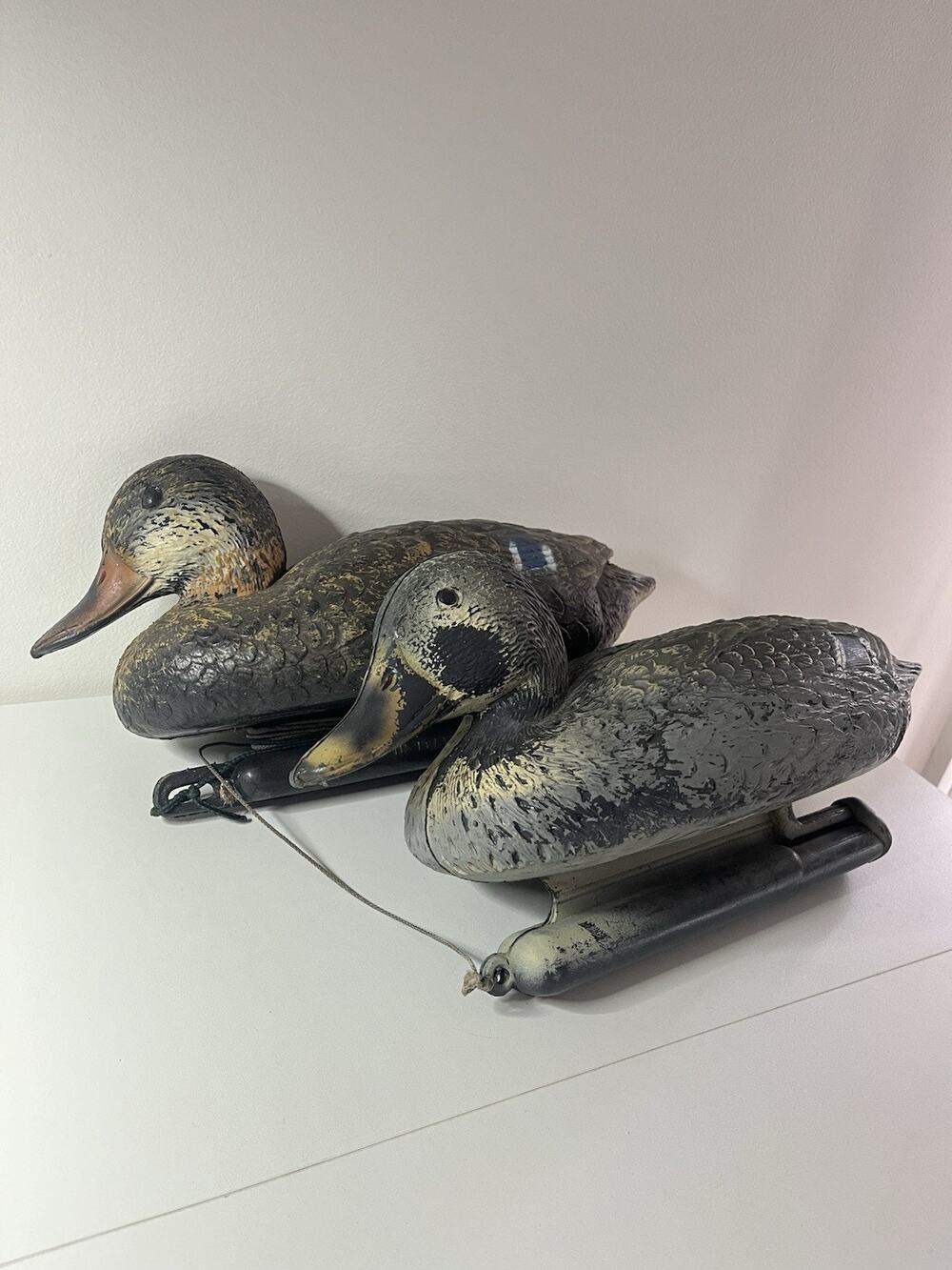 Set Of 2 Carry Lite Plastic Duck Decoy Made In Italy Realistic Mallard Hen